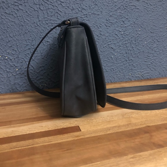 EXPRESS Dark Navy Purse! - Picture 2 of 4